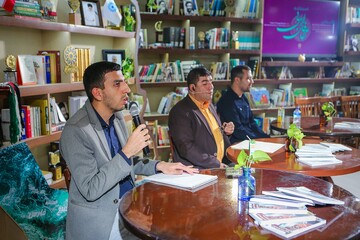 عصر شعر غزل سپید با حضور شاعران روشندل