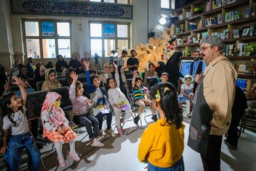 غرفه نهاد کتابخانه‌های عمومی کشور در هفتمین روز از نمایشگاه کتاب تهران