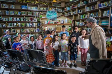 غرفه نهاد کتابخانه‌های عمومی کشور در هفتمین روز از نمایشگاه کتاب تهران