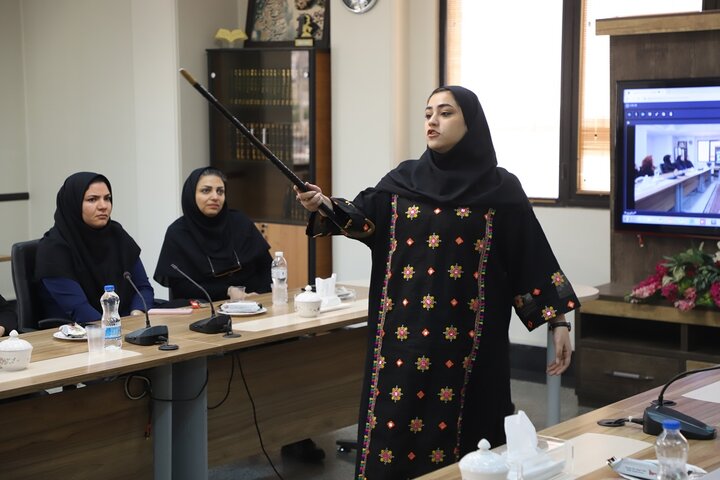 «از سیاحت در یک حماسه» چالشی برای آرای شاهنامهپژوهان