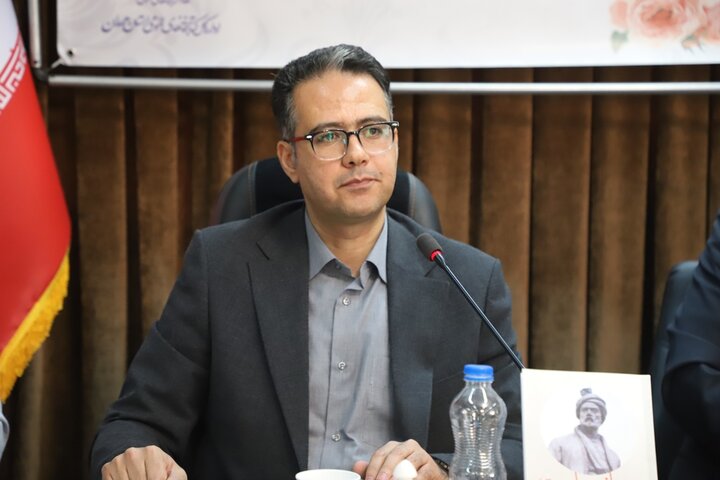 «از سیاحت در یک حماسه» چالشی برای آرای شاهنامهپژوهان