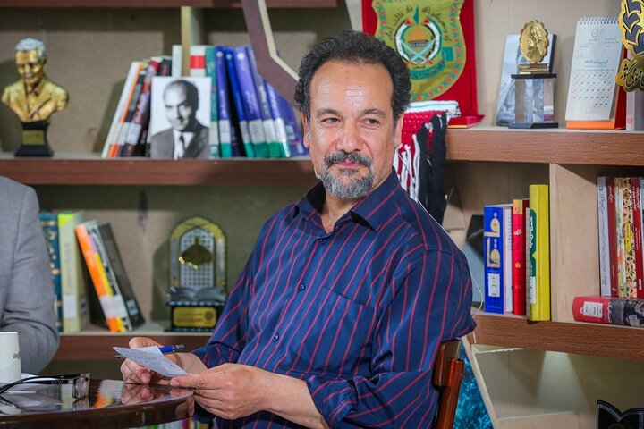 شاهنامه به کودکان و نوجوانان اندیشه و خردورزی را میآموزد