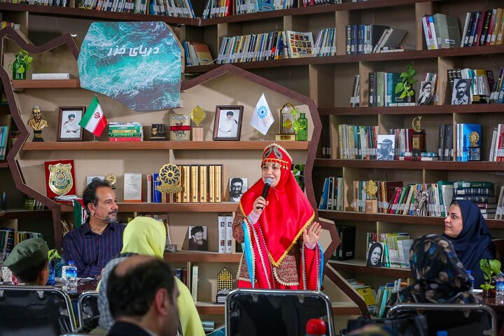 شاهنامه به کودکان و نوجوانان اندیشه و خردورزی را میآموزد