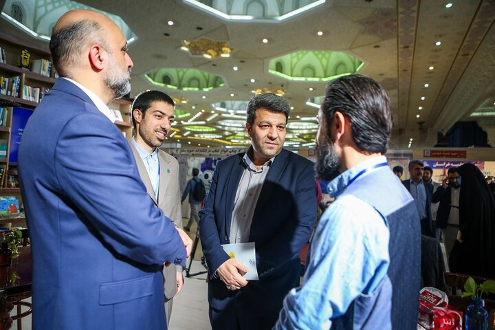 غرفه نهاد کتابخانه‌های عمومی کشور در هفتمین روز از نمایشگاه کتاب تهران