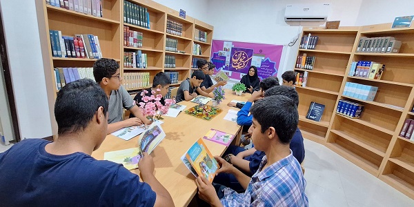 برنامههای متنوع فرهنگی ویژه دهه کرامت برگزار شد