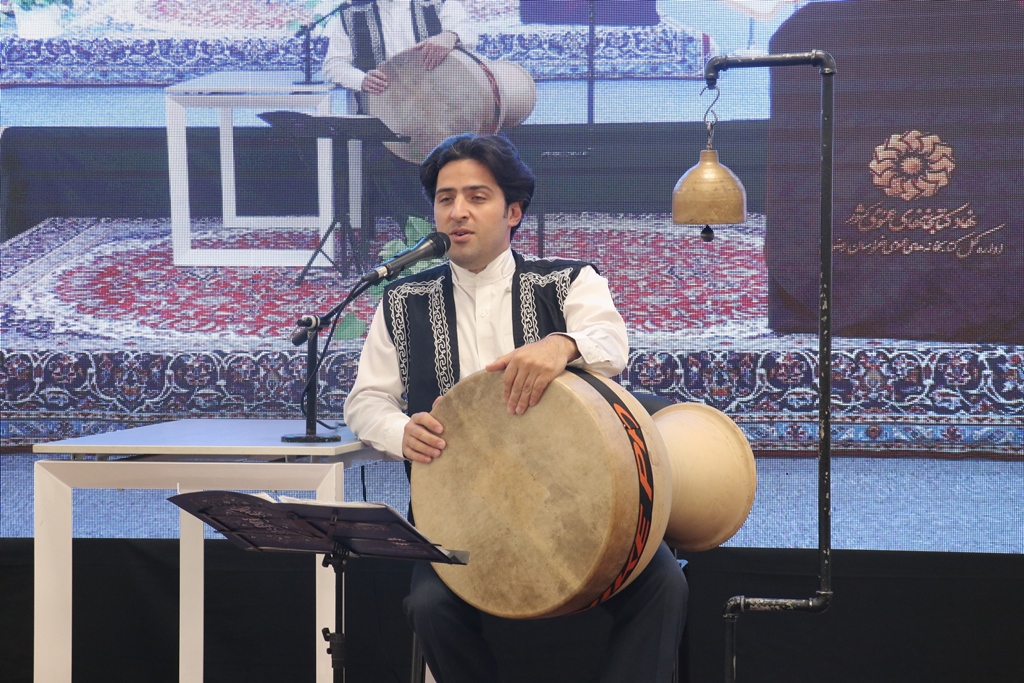 محفل نقالیخوانی «سخنسرایان» به میزبانی ادارهکل کتابخانههای عمومی خراسان رضوی برگزار شد