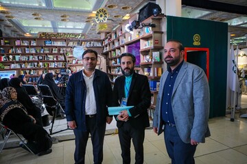 غرفه نهاد کتابخانههای عمومی کشور در هشتمین روز از نمایشگاه کتاب تهران