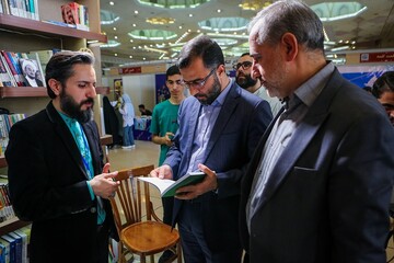 غرفه نهاد کتابخانههای عمومی کشور در هشتمین روز از نمایشگاه کتاب تهران