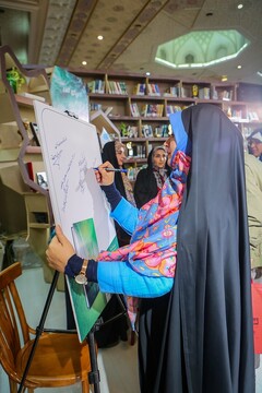 غرفه نهاد کتابخانههای عمومی کشور در هشتمین روز از نمایشگاه کتاب تهران