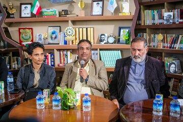 محفل ادبی «ایران در شعر بینالملل و حماسه یمن»