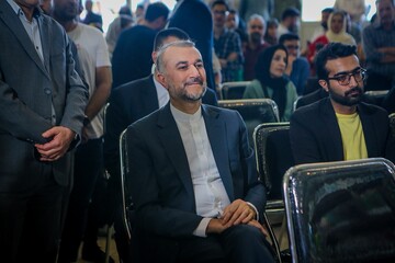 محفل ادبی «ایران در شعر بینالملل و حماسه یمن»