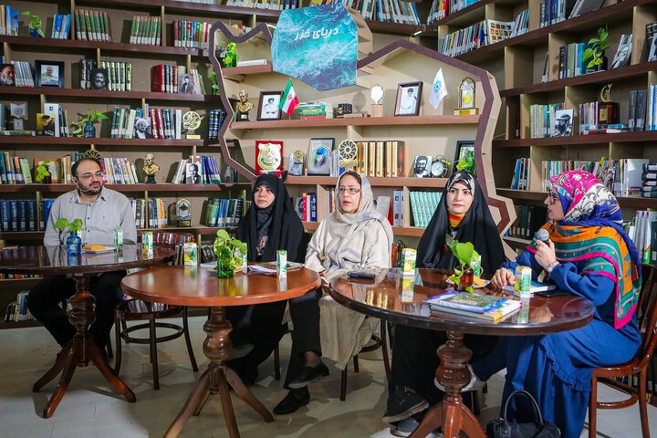 گفتوشنود پیرامون نگارش ادبیات دینی