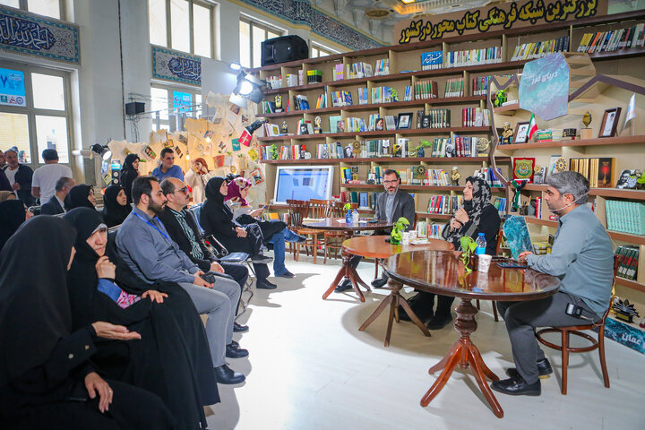 تقریظ رهبر انقلاب بر کتاب «اسم تو مصطفی ست» نقطه عطف زندگیام بود