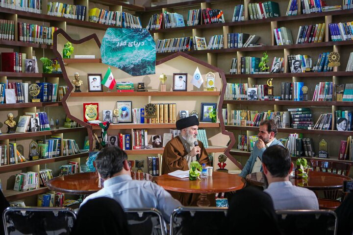 نشست محفل قرآنی«سبک زندگی علمای دینی»