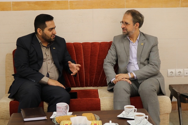 دسترسی همه اقشار جامعه به کتاب یکی رسالتهای اصلی کتابخانههای عمومی است