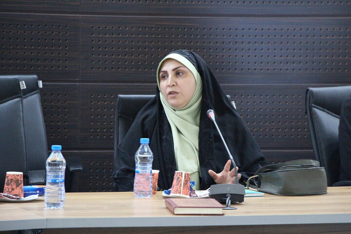 نقشآفرینی کتابخانههای عمومی به عنوان حلقه اطلاعاتی در زیستبوم کسبوکار