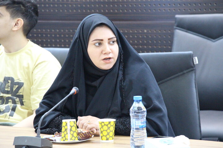 نقشآفرینی کتابخانههای عمومی به عنوان حلقه اطلاعاتی در زیستبوم کسبوکار