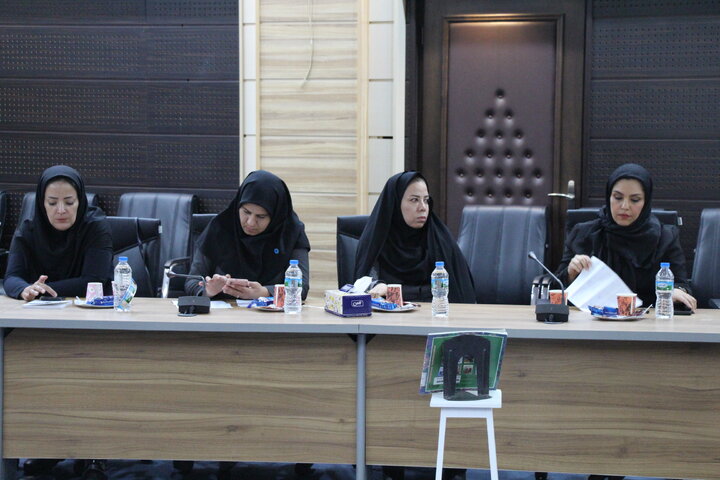 نقشآفرینی کتابخانههای عمومی به عنوان حلقه اطلاعاتی در زیستبوم کسبوکار