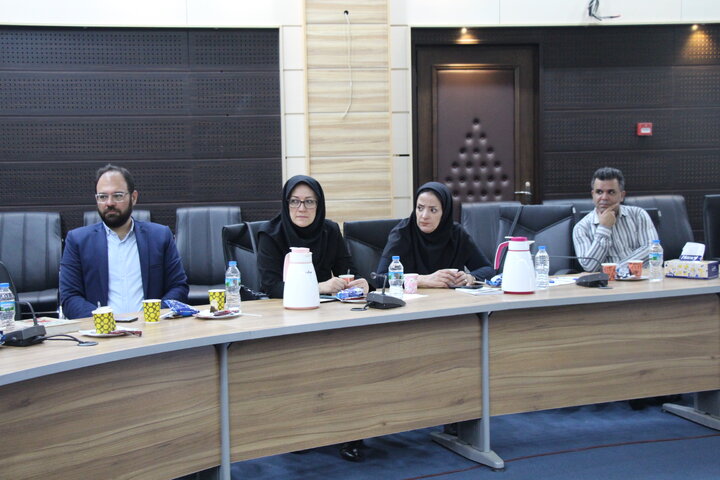 نقشآفرینی کتابخانههای عمومی به عنوان حلقه اطلاعاتی در زیستبوم کسبوکار