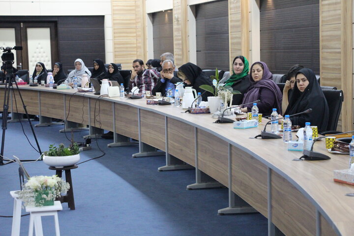 نقشآفرینی کتابخانههای عمومی به عنوان حلقه اطلاعاتی در زیستبوم کسبوکار