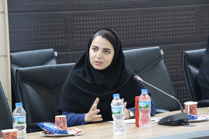 نقشآفرینی کتابخانههای عمومی به عنوان حلقه اطلاعاتی در زیستبوم کسبوکار