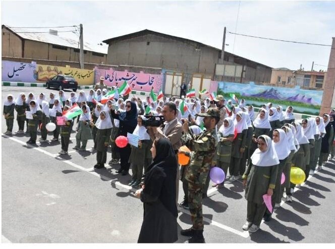 ویژهبرنامه دهه کرامت در شهرستان مهاباد برگزار شد