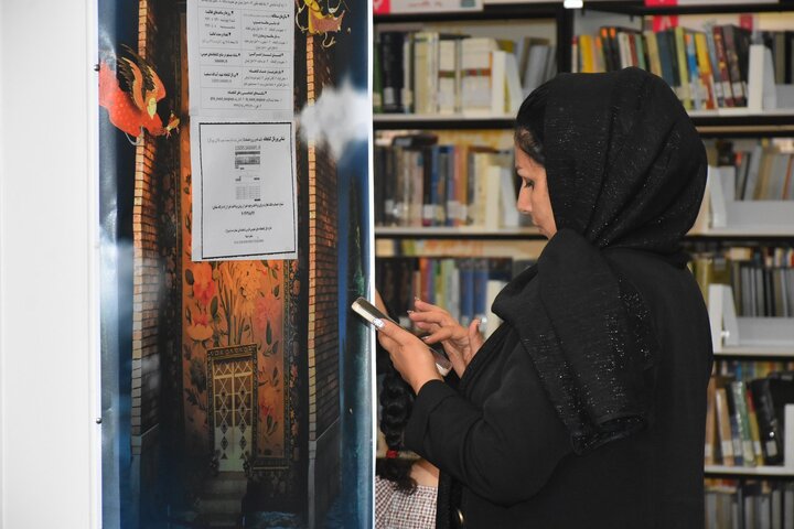 صف شیرازیها برای عضویت در کتابخانه شهید دستغیب/ ثبتنام ۱۲۰۰ نفر در ۵ روز کاری