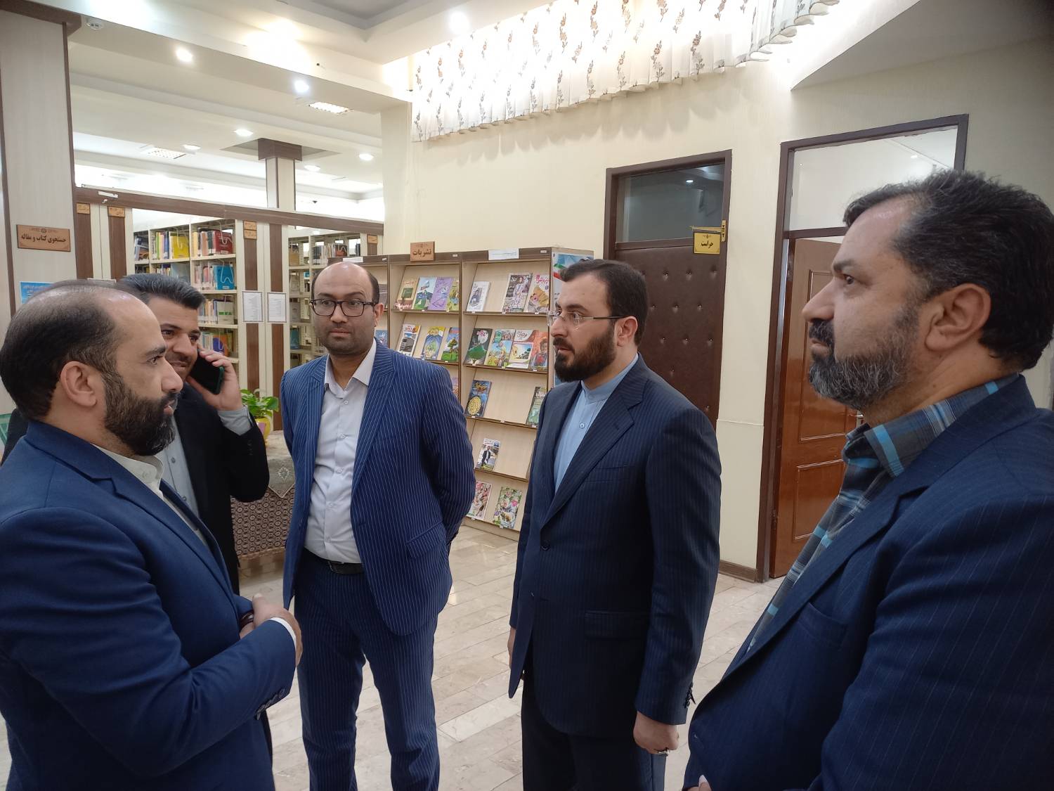 بازدید جانشین وزیر فرهنگ و ارشاد اسلامی از کتابخانه محمدتقی کریمپور بیرجند