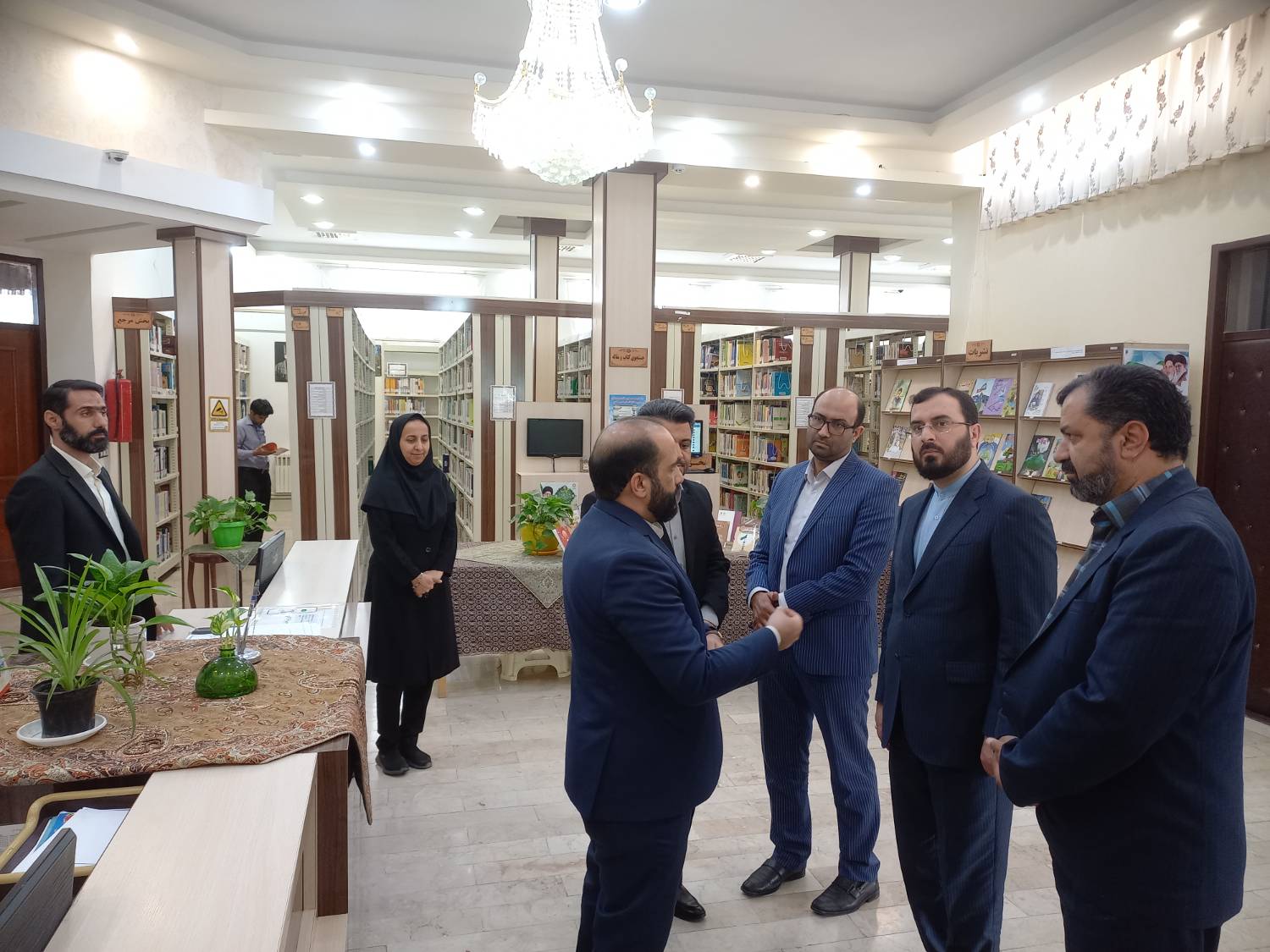 بازدید جانشین وزیر فرهنگ و ارشاد اسلامی از کتابخانه محمدتقی کریمپور بیرجند