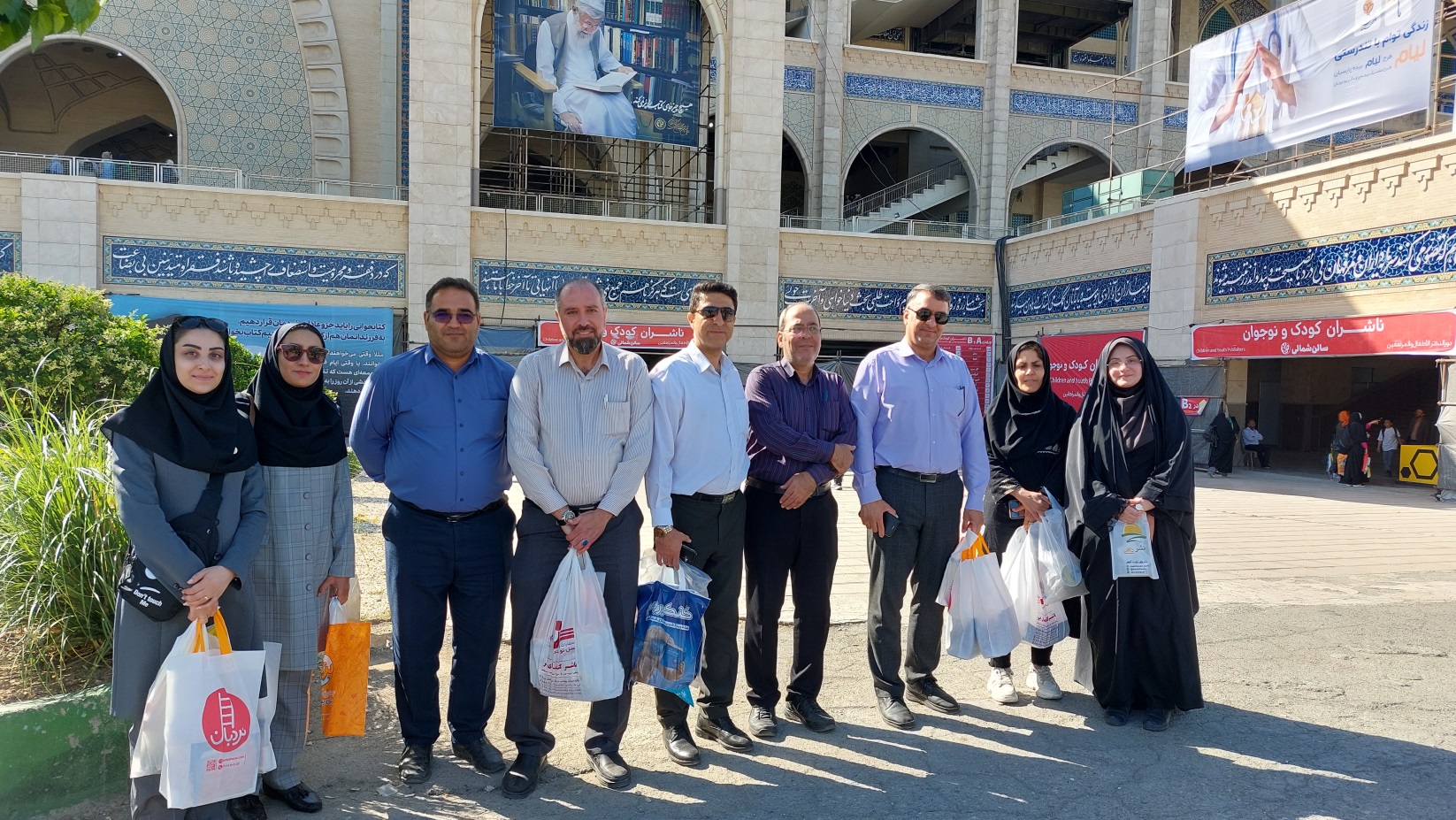 بالغ بر ۱۵ میلیون تومان توسط خیرین به کتابخانههای عمومی شهرستان سرخه اهدا شد