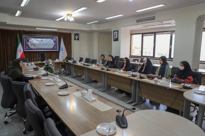 ارائه گواهینامه دوره آموزشی «آشنایی با فنون داستاننویسی» در کتابخانه مرکزی همدان