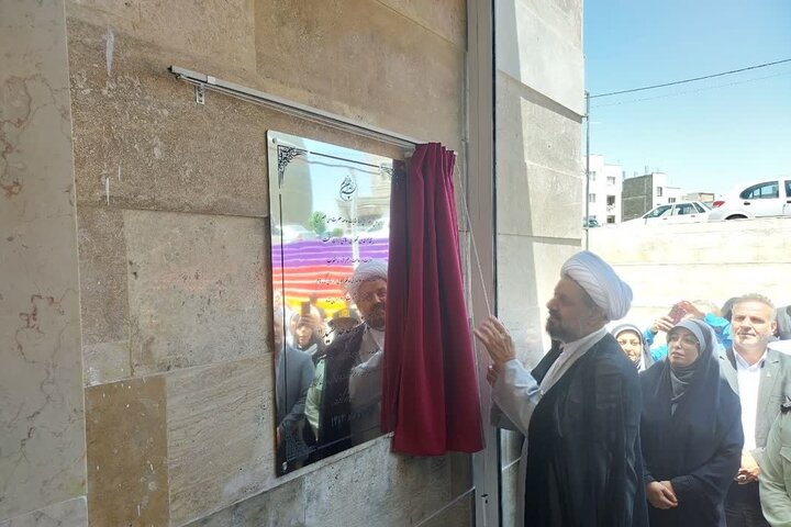 کتابخانه عمومی حافظ و کتابخانه هدهد سفید در شهرستان رباط کریم افتتاح شد