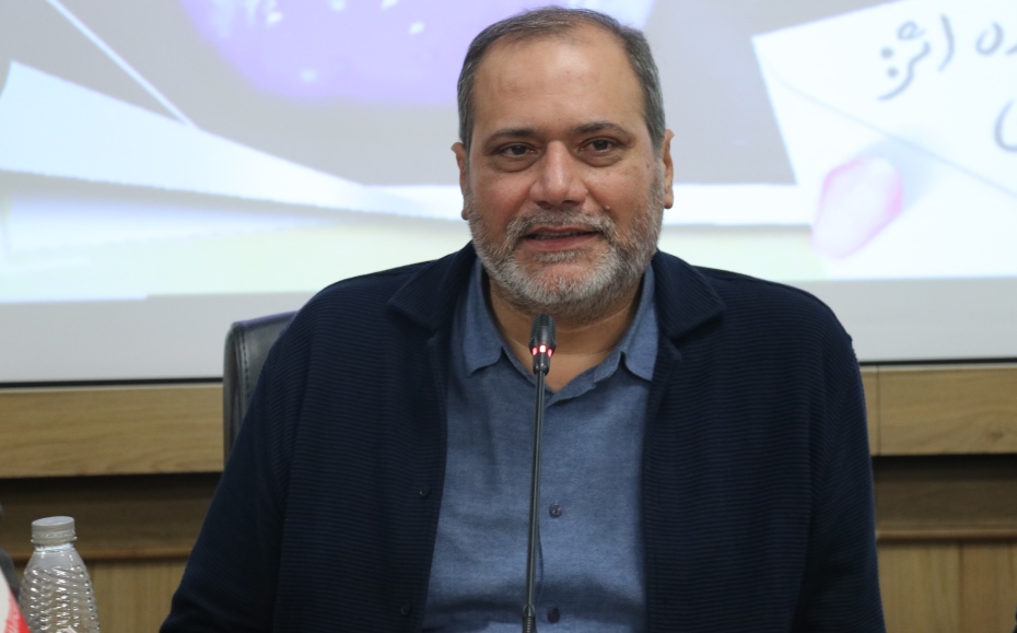 نگاه به حوزه دفاع مقدس میبایست با چشم سِر باشد نه چشم سر