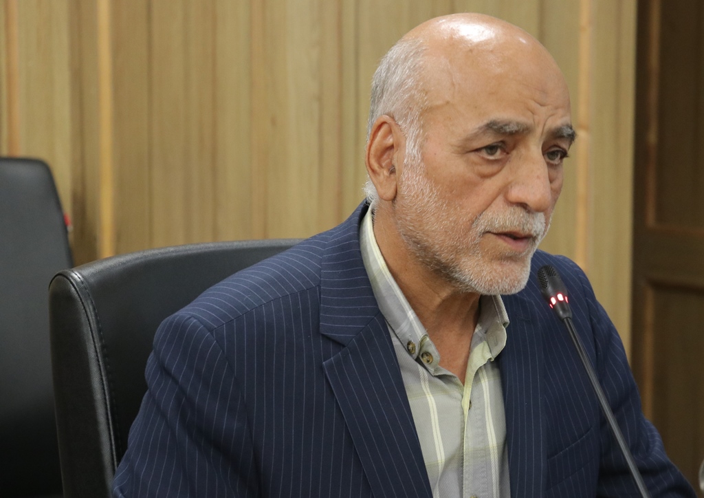 نگاه به حوزه دفاع مقدس میبایست با چشم سِر باشد نه چشم سر