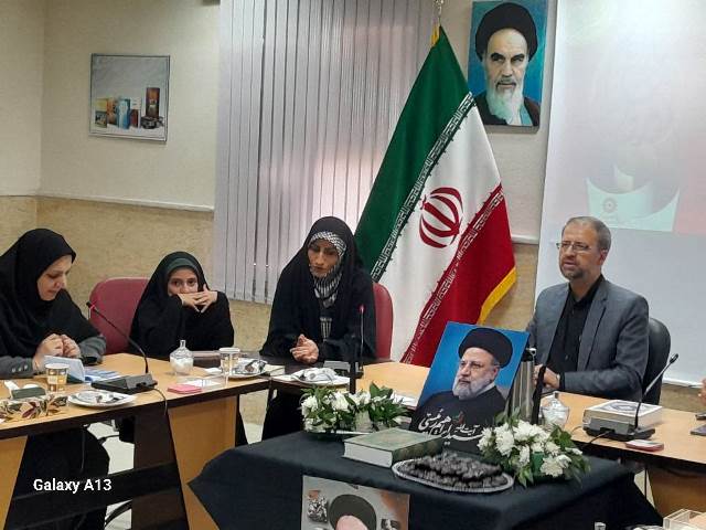 خدمت شبانهروزی شهید جمهور باید الگوی همه مسئولین باشد