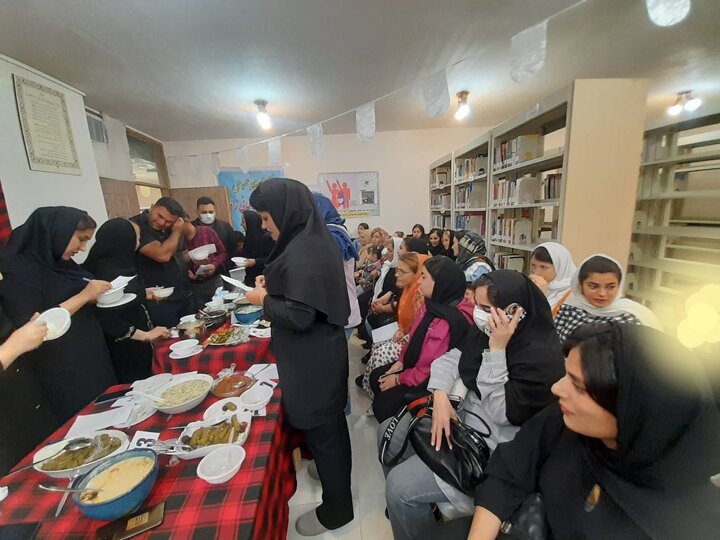 جشنواره غذاهای محلی در کتابخانه عمومی استاد احمد ترجانیزاده برگزار شد
