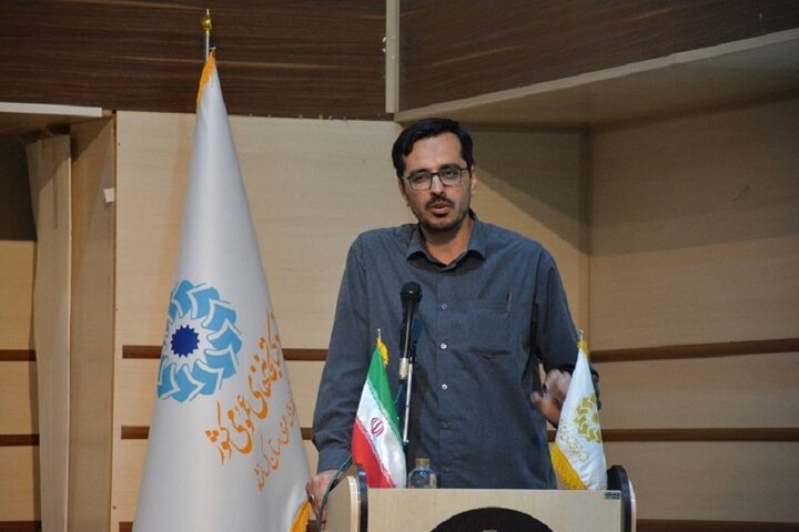 نشست تحلیل و بررسی کتاب «اینترنت با مغز ما چه میکند؟» برگزار شد