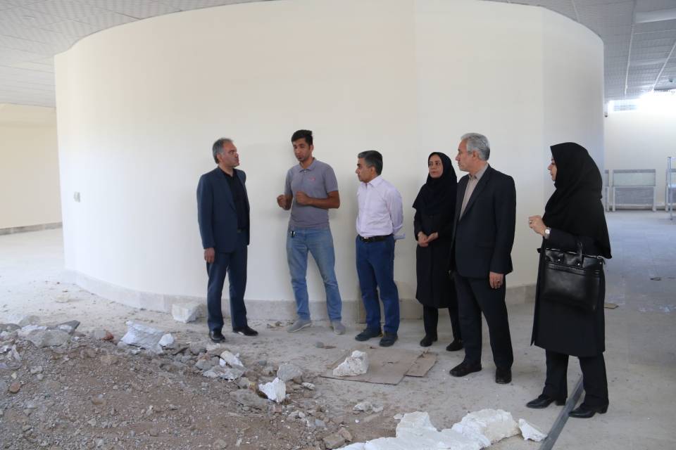 فرماندار قروه از پروژه کتابخانه عمومی در حال احداث بازدید کرد