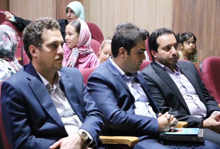 کتاب «چتری برای زندگی» اثر اعضای کودک و نوجوان محفل ادبی رونمایی شد