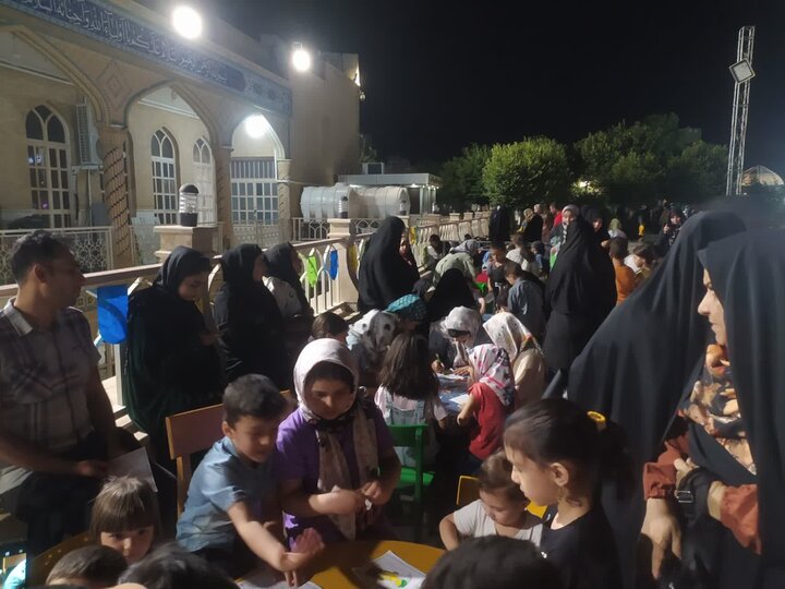 غرفه اداره‌کل کتابخانه های عمومی استان در جشن «هلهله فرشته‌ها»