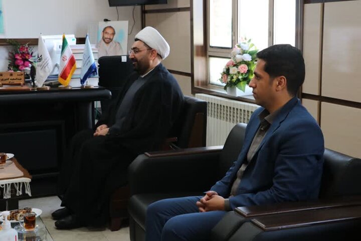 لزوم انجام کارهای فرهنگی عمیق و ماندگار کتابمحور در زندانهای لرستان