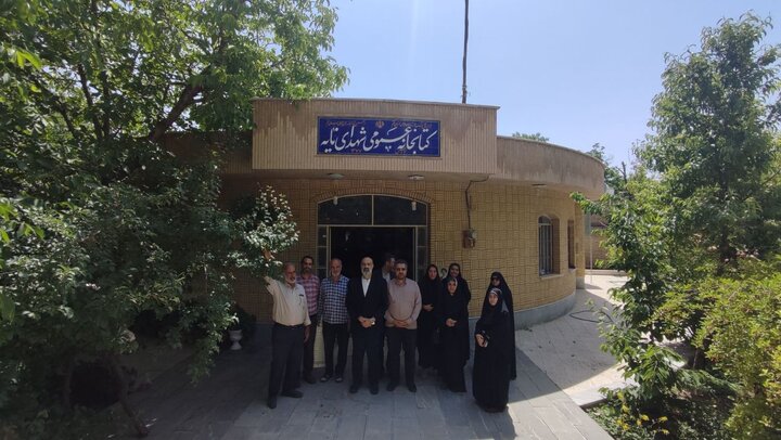 بازدید مدیرکل کتابخانه‌های عمومی استان قم از کتابخانه‌های عمومی بخش‌ها و روستاها