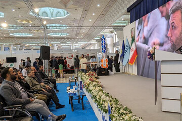 بازدید مهدی رمضانی دبیرکل نهاد کتابخانه های عمومی کشور از دومین نمایشگاه آبادیران