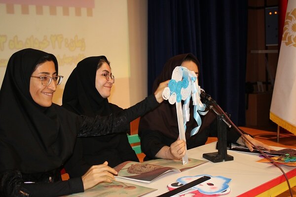 پوستر طرح «قصهها به صحنه میآیند» در چهارمحال و بختیاری رونمایی شد