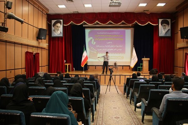 پوستر طرح «قصهها به صحنه میآیند» در چهارمحال و بختیاری رونمایی شد