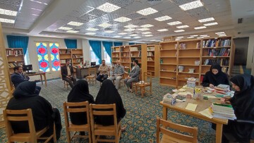 جلسه مدیرکل کتابخانه های عمومی استان با مدیرعامل موسسه فرهنگی دارالعرفان