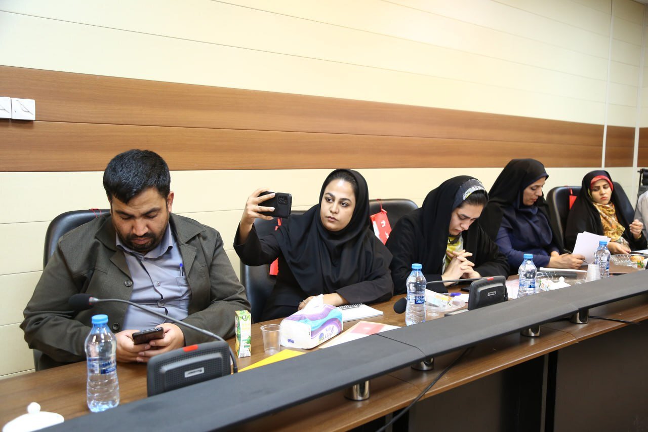 تلاش برای توسعه فضای کتابخانهای در دیار آب و آفتاب و آینه