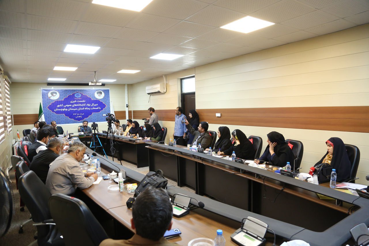 تلاش برای توسعه فضای کتابخانهای در دیار آب و آفتاب و آینه