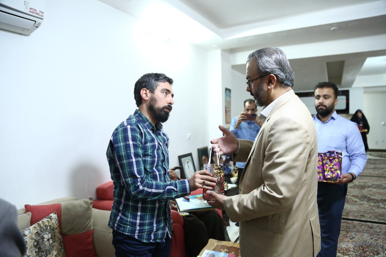 تلاش برای توسعه فضای کتابخانهای در دیار آب و آفتاب و آینه