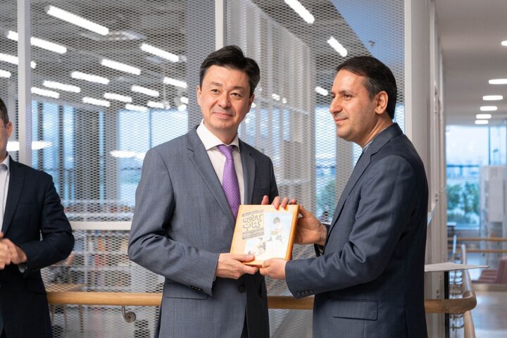 نمایشگاه آثار دوسالانه بینالمللی کارتون کتاب در کتابخانه ملی تاتارستان افتتاح شد